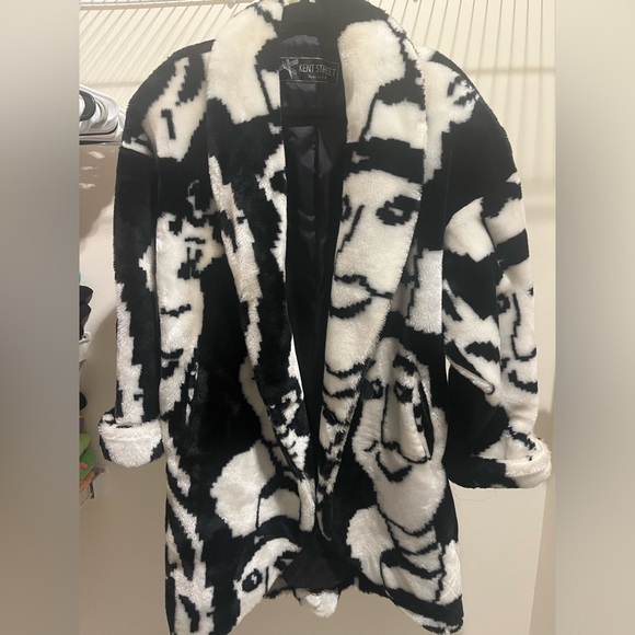 kent street Jackets & Blazers - Black & White Vintage Faux Fur 1990’s Men Ladies Faces Ultra Rare L